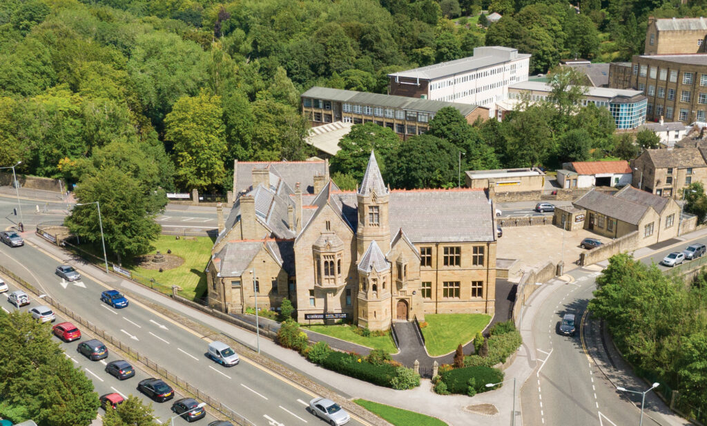 Welcome to The Landmark, Burnley, by day, a thriving Business Centre perfect for remote workers featuring co-working space, meeting rooms, private offices & more. By night, an exclusive party venue for all life’s occasions ✨